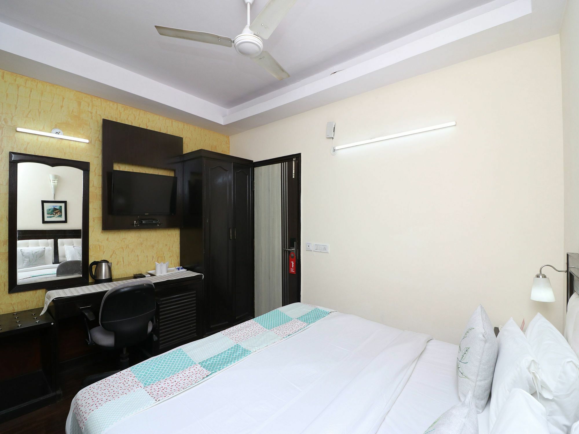 Hotel Oyo 13451 Star Corporate Avenue Nowe Delhi Zewnętrze zdjęcie