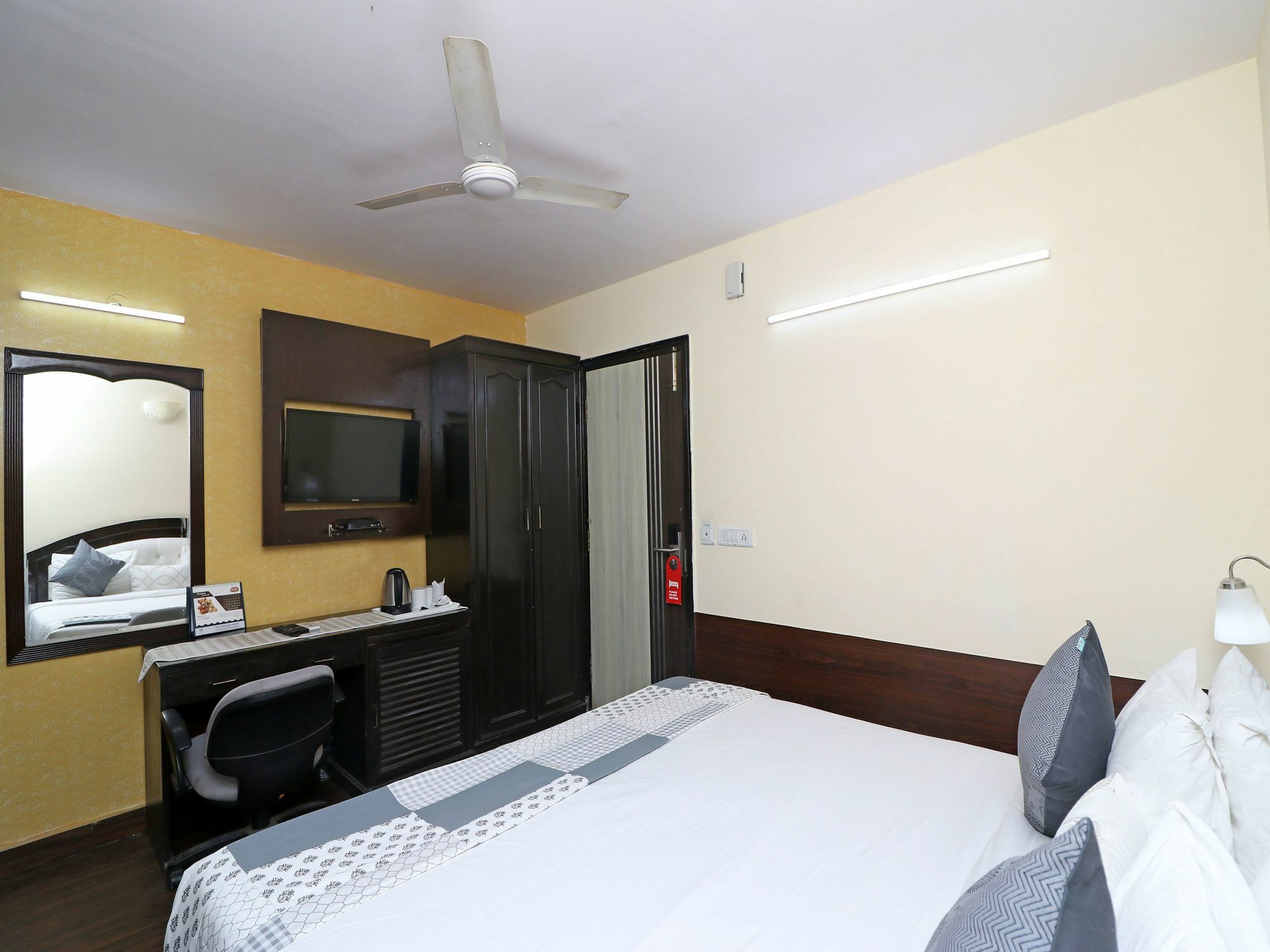 Hotel Oyo 13451 Star Corporate Avenue Nowe Delhi Zewnętrze zdjęcie