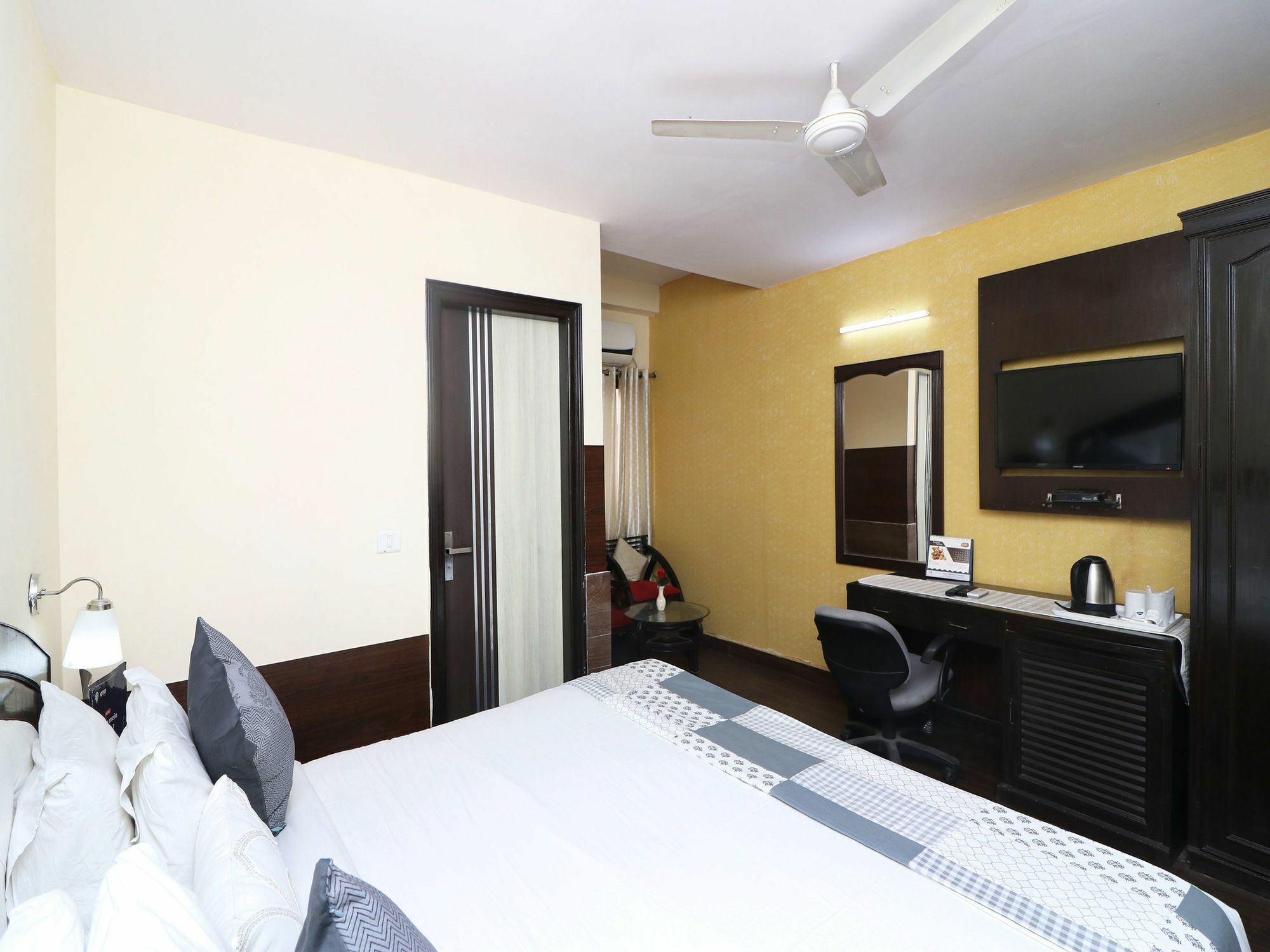 Hotel Oyo 13451 Star Corporate Avenue Nowe Delhi Zewnętrze zdjęcie